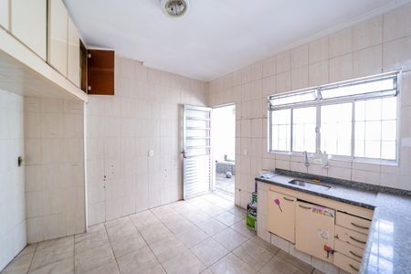 Casa à venda com 168m², 2 quartos e 3 vagas Casa à venda com 168m², 2 quartos e 3 vagasBanheiro Social