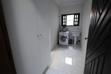 Casa à venda com 270m², 3 quartos e 4 vagas Casa à venda com 270m², 3 quartos e 4 vagasÁrea de Serviço