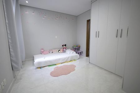 Casa à venda com 270m², 3 quartos e 4 vagas Casa à venda com 270m², 3 quartos e 4 vagasQuarto Suíte 2