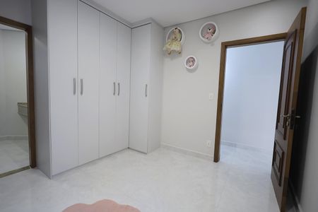 Casa à venda com 270m², 3 quartos e 4 vagas Casa à venda com 270m², 3 quartos e 4 vagasQuarto Suíte 2