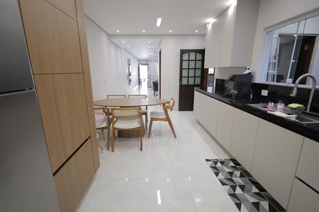 Casa à venda com 270m², 3 quartos e 4 vagas Casa à venda com 270m², 3 quartos e 4 vagasCozinha