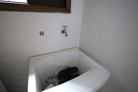 Casa à venda com 270m², 3 quartos e 4 vagas Casa à venda com 270m², 3 quartos e 4 vagasÁrea de Serviço