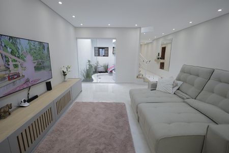 Casa à venda com 270m², 3 quartos e 4 vagas Casa à venda com 270m², 3 quartos e 4 vagasSala