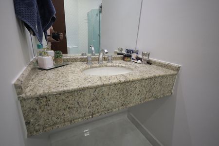 Casa à venda com 270m², 3 quartos e 4 vagas Casa à venda com 270m², 3 quartos e 4 vagasBanheiro Suíte 1