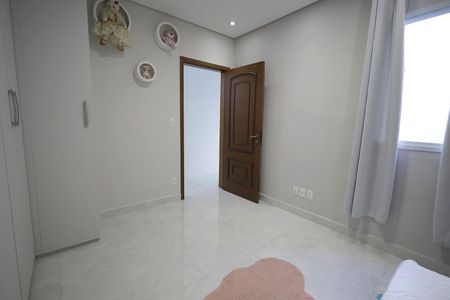 Casa à venda com 270m², 3 quartos e 4 vagas Casa à venda com 270m², 3 quartos e 4 vagasQuarto Suíte 2