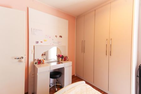 Casa de condomínio à venda com 225m², 3 quartos e 3 vagas Casa de condomínio à venda com 225m², 3 quartos e 3 vagasQuarto 2 - Suíte