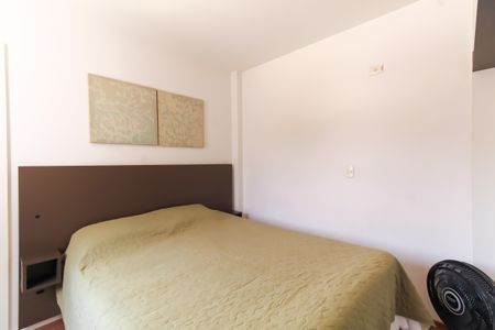 Casa de condomínio à venda com 225m², 3 quartos e 3 vagas Casa de condomínio à venda com 225m², 3 quartos e 3 vagasQuarto 3 - Suíte