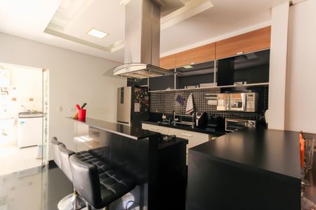 Casa de condomínio à venda com 225m², 3 quartos e 3 vagas Casa de condomínio à venda com 225m², 3 quartos e 3 vagasCozinha