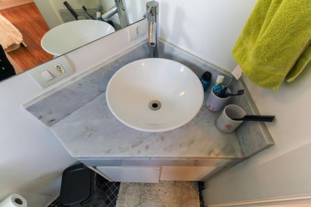 Casa de condomínio à venda com 225m², 3 quartos e 3 vagas Casa de condomínio à venda com 225m², 3 quartos e 3 vagasBanheiro da Suíte 2