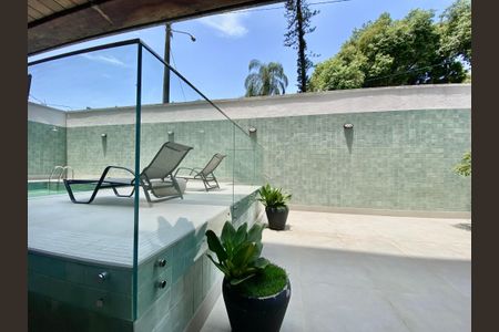 Apartamento à venda com 82m², 2 quartos e 1 vagaÁrea comum