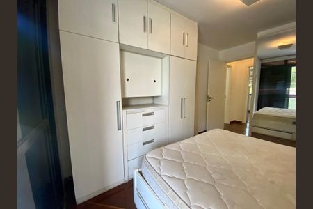 Apartamento à venda com 82m², 2 quartos e 1 vagaSuíte