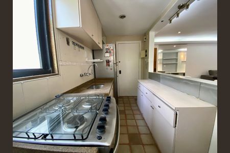 Apartamento à venda com 82m², 2 quartos e 1 vagaCozinha