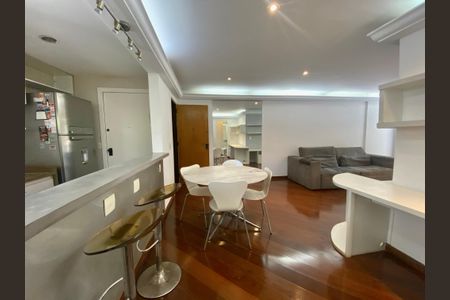 Sala de apartamento à venda com 2 quartos, 82m² em Leblon, Rio de Janeiro