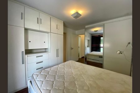 Apartamento à venda com 82m², 2 quartos e 1 vagaSuíte