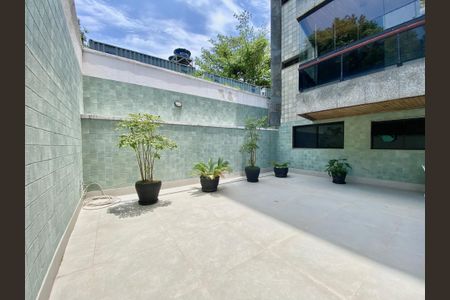 Apartamento à venda com 82m², 2 quartos e 1 vagaÁrea comum