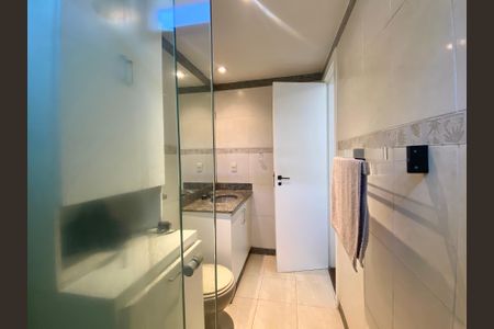 Apartamento à venda com 82m², 2 quartos e 1 vagaBanheiro Suíte