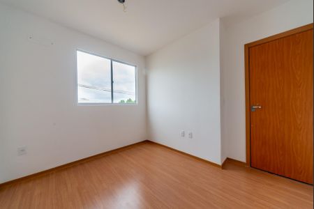 Quarto 2 de apartamento para alugar com 2 quartos, 40m² em Jardim Krahe, Viamão
