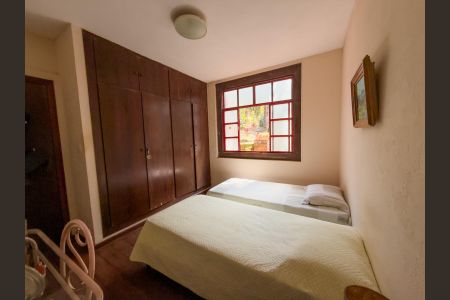 Casa de condomínio à venda com 300m², 4 quartos e 10 vagasQuarto