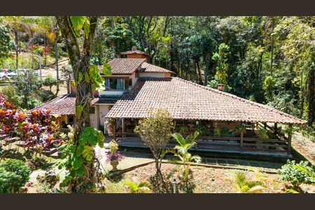 Casa de condomínio à venda com 300m², 4 quartos e 10 vagasJardim