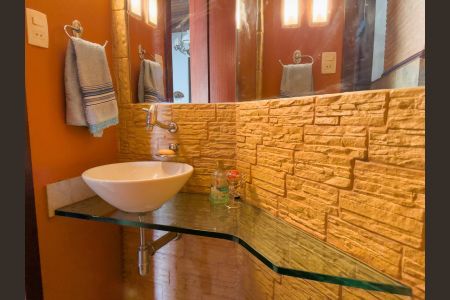 Casa de condomínio à venda com 300m², 4 quartos e 10 vagasBanheiro