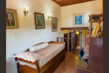 Casa de condomínio à venda com 300m², 4 quartos e 10 vagasQuarto