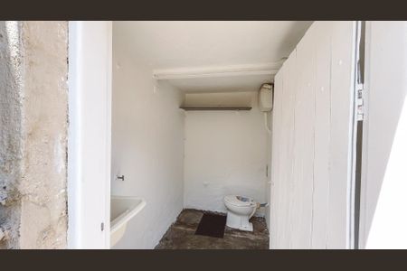 Casa para alugar com 66m², 1 quarto e sem vaga Casa para alugar com 66m², 1 quarto e sem vagaBanheiro de Serviço