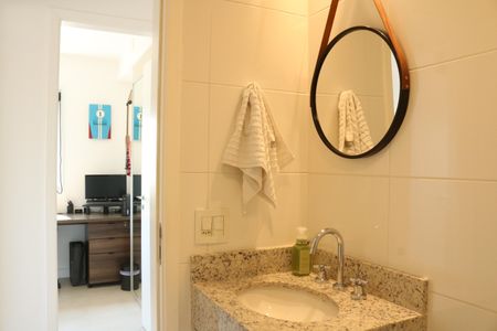 Apartamento à venda com 65m², 2 quartos e 2 vagasBanheiro