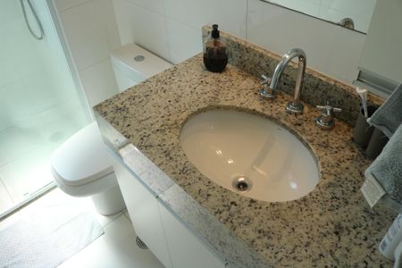 Apartamento à venda com 65m², 2 quartos e 2 vagasBanheiro da Suíte