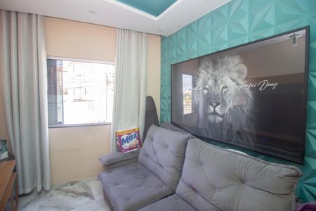 Sala de casa à venda com 2 quartos, 100m² em Arvoredo 2a Secao, Contagem