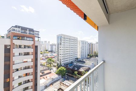 Varanda de kitnet/studio para alugar com 1 quarto, 22m² em Indianópolis, São Paulo