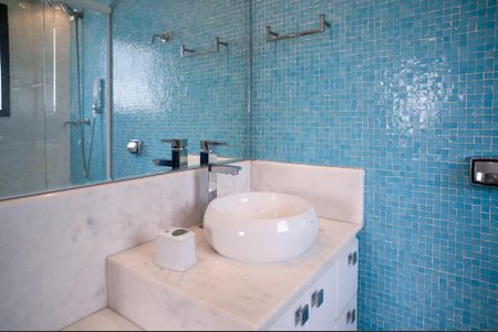 Apartamento à venda com 152m², 3 quartos e 3 vagasBanheiro Quarto 2 - Suite