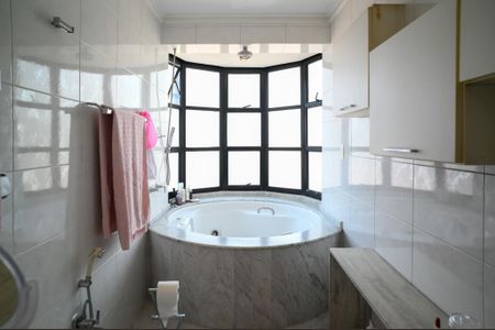 Apartamento à venda com 152m², 3 quartos e 3 vagasBanheiro Quarto 1 - Suite