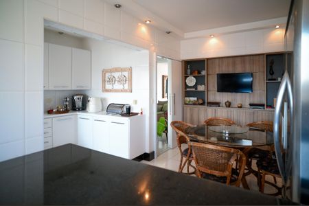 Apartamento à venda com 152m², 3 quartos e 3 vagasCozinha