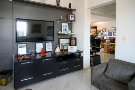 Apartamento à venda com 152m², 3 quartos e 3 vagasSala de TV