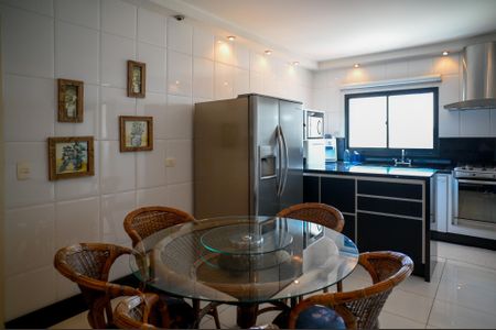 Apartamento à venda com 152m², 3 quartos e 3 vagasCozinha