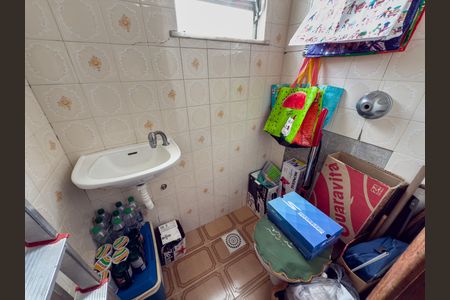 Casa à venda com 480m², 4 quartos e 5 vagas Casa à venda com 480m², 4 quartos e 5 vagasBanheiro de Serviço 1