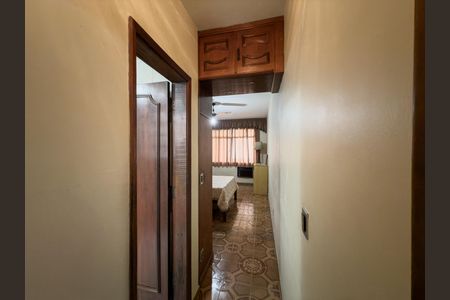 Casa à venda com 480m², 4 quartos e 5 vagas Casa à venda com 480m², 4 quartos e 5 vagasQuarto 2 - Suíte