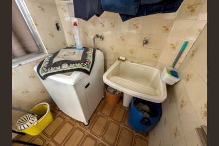 Casa à venda com 480m², 4 quartos e 5 vagas Casa à venda com 480m², 4 quartos e 5 vagasÁrea de Serviço 1