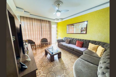 Casa à venda com 480m², 4 quartos e 5 vagas Casa à venda com 480m², 4 quartos e 5 vagasSala 1