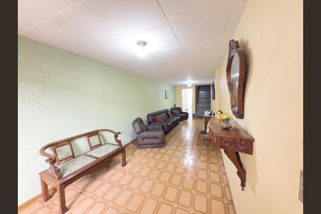 Casa à venda com 480m², 4 quartos e 5 vagas Casa à venda com 480m², 4 quartos e 5 vagasHall de entrada