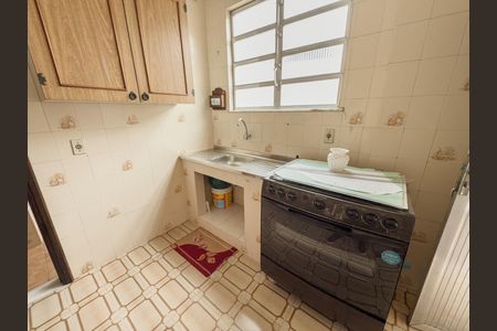 Casa à venda com 480m², 4 quartos e 5 vagas Casa à venda com 480m², 4 quartos e 5 vagasCozinha 2