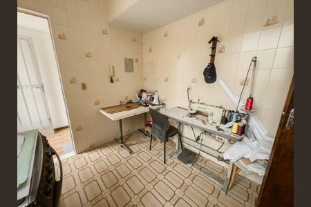 Casa à venda com 480m², 4 quartos e 5 vagas Casa à venda com 480m², 4 quartos e 5 vagasCozinha 2