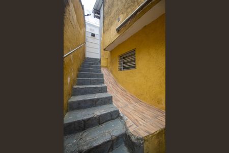 Casa para alugar com 70m², 1 quarto e sem vaga Casa para alugar com 70m², 1 quarto e sem vagaEscada