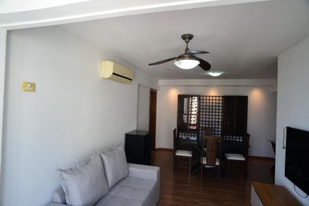 Sala de apartamento para alugar com 3 quartos, 83m² em Barra da Tijuca, Rio de Janeiro