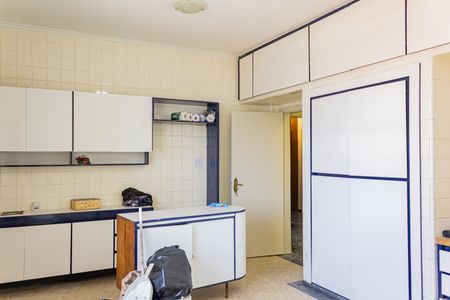 Apartamento para alugar com 250m², 5 quartos e 2 vagasCozinha