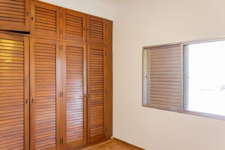 Apartamento para alugar com 250m², 5 quartos e 2 vagasQuarto 2