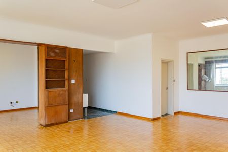 Apartamento para alugar com 250m², 5 quartos e 2 vagasSala