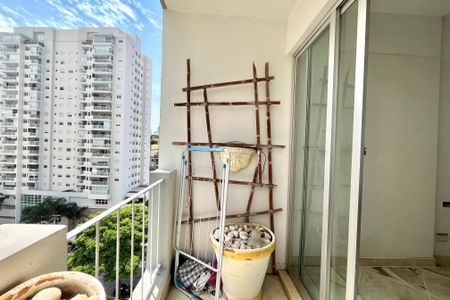 Varanda de apartamento para alugar com 2 quartos, 62m² em Chácara Inglesa, São Paulo