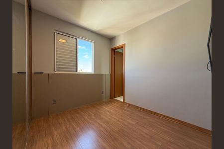 Apartamento para alugar com 60m², 2 quartos e 2 vagas Apartamento para alugar com 60m², 2 quartos e 2 vagasQuarto 2