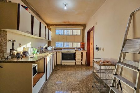 Apartamento à venda com 176m², 4 quartos e 2 vagasCozinha